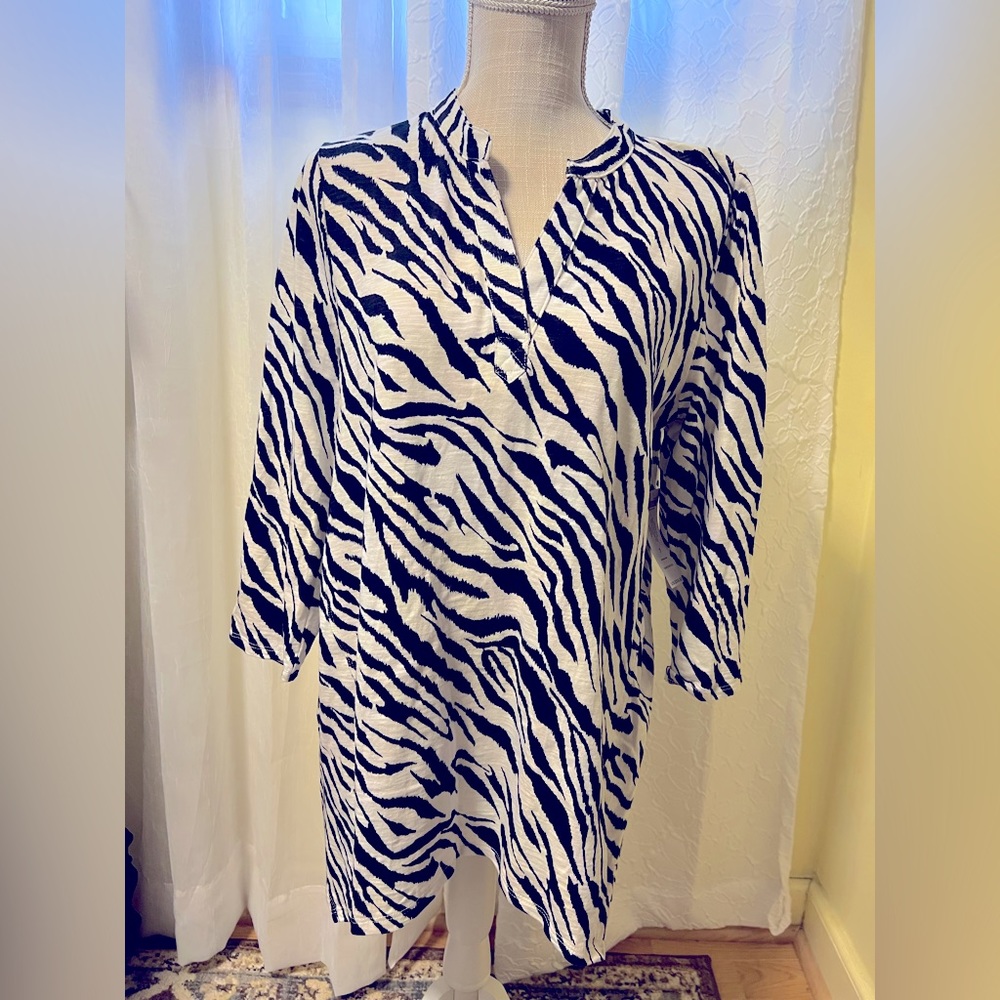 Chico’s size 1 Cotton Slub Zebra Print 3/4 Sleeve Tunic